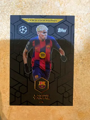 Lamine Yamal black edge edition match attax card