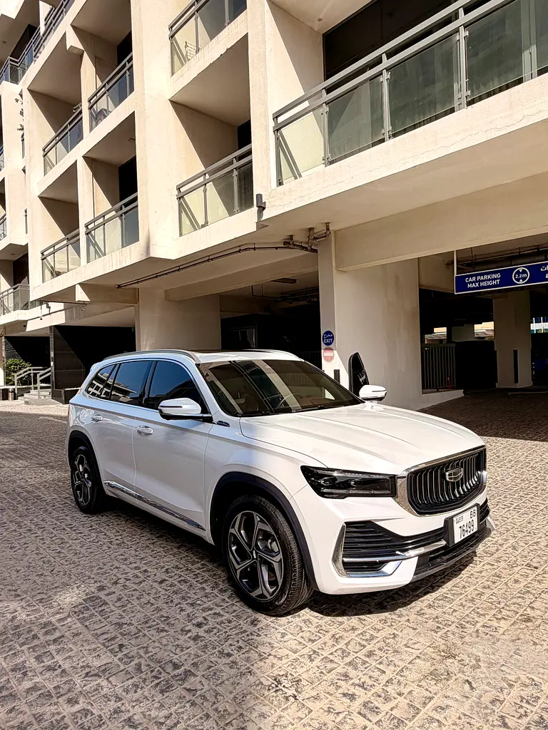 Geely Monjaro 2024 — photo 1 of 15