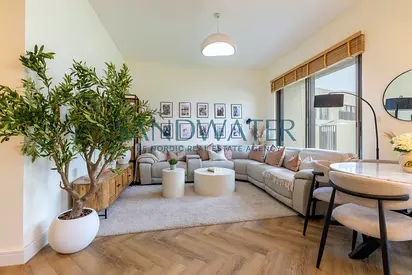 Upgraded | Corner Single Row | Close to Pool