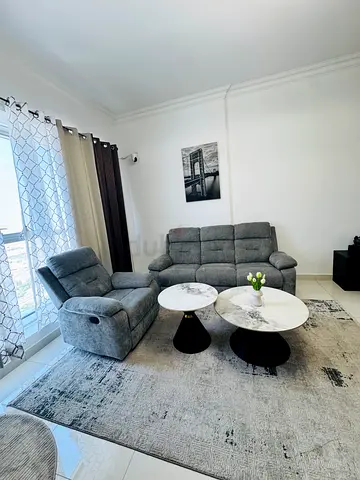 Excellent condition| 4 seater Recliner sofa with two coffee tables