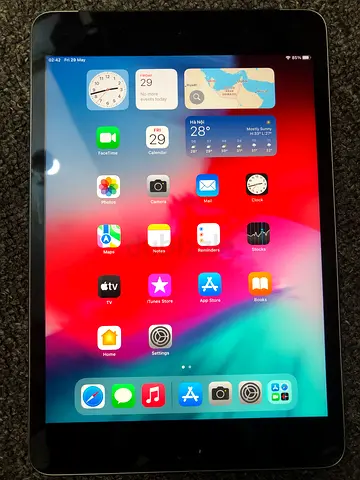 Apple iPad mini 04 .32gb good condition