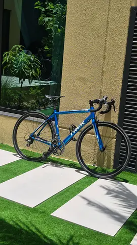 Trek Madone 1.2 series Roadbike