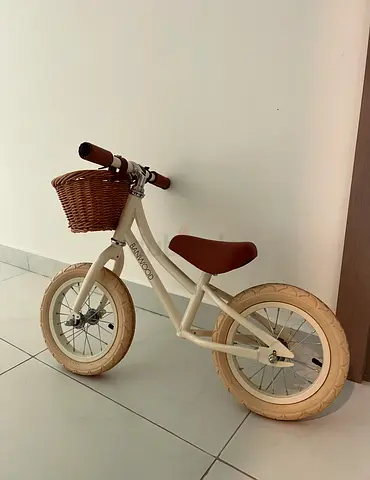 Wooden-style Balance Bike for Toddlers with Basket - Beige