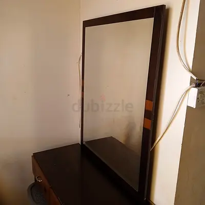 Dressing table