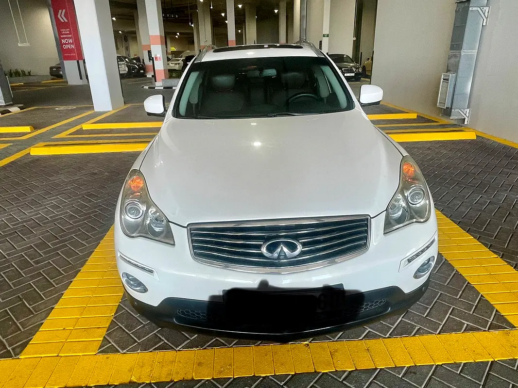Infiniti QX50 2014 — photo 1 of 9