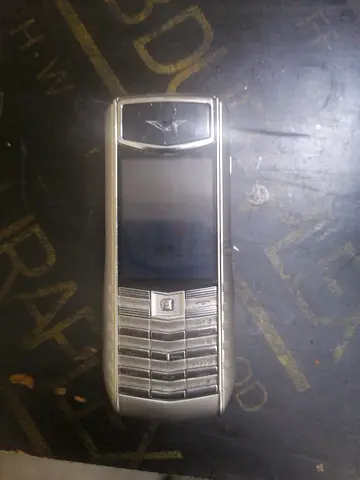 Vertu ecent ti black no charger working condition real unlocked – Good Working Condition