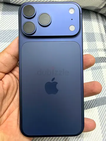 17 pro max 256GB blue color under Apple warranty USA Model ESIM +Esim