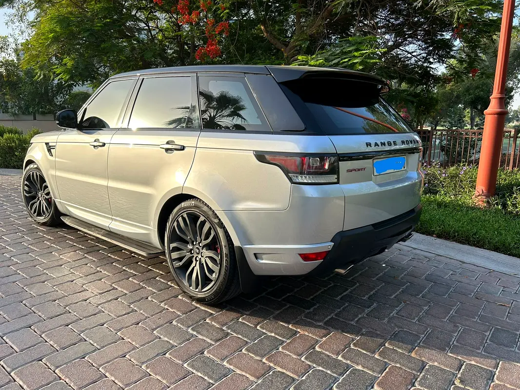 Land Rover Range Rover Sport 2016 — photo 1 of 11