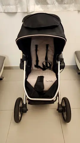 Well-maintained single baby stroller/pram — good condition