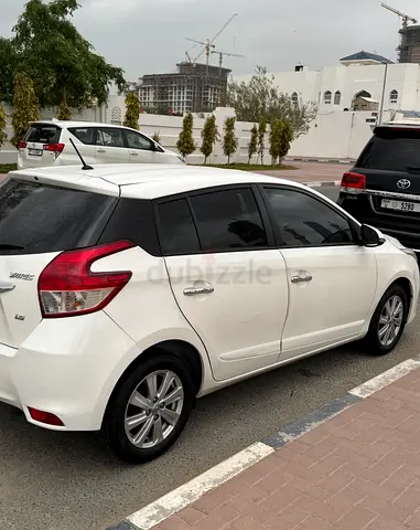 Toyota Yaris SE+ 2017 model GCC Top option original paint service history from ALFUTTAIM