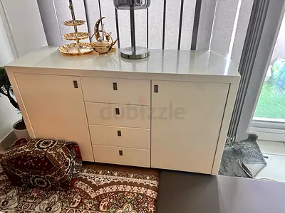 Modern High Gloss White Sideboard with 2 Doors and 4 Drawers