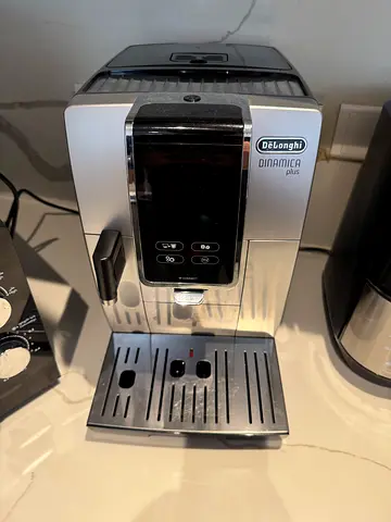 DeLonghi Dinamica Plus Automatic Coffee Machine - Used, Good Condition