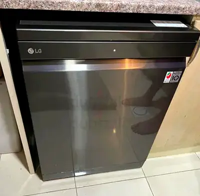LG 10 Programs 14 Place settings Free standing Steam wash Dishwasher, Matte Black Stainless Steel