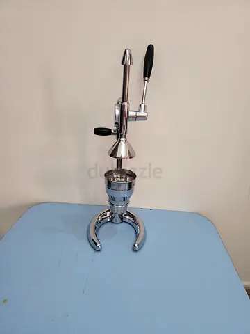 JUICER Stainless Steel Heavy-Duty Manual  ORANGE Juicer - Chrome Finish perfect like New