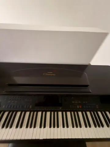 Yamaha electronic keyboard with stand and cover - good condition