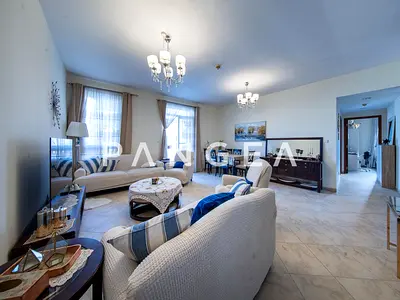 Community View | Corner Unit | Big Layout