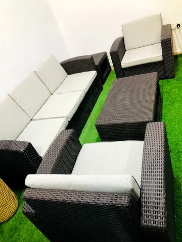 5-seater garden sofa with coffee table
