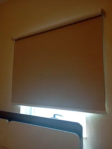 Beige Roller Blind with Chain Control - 3 ft * 4ft.Excellent Condition.