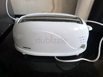 White Geepas 2-Slice Toaster - Good Working Condition