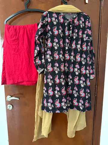 Womens Ethnic Wear Printed Kurta with Trousers and Dupatta