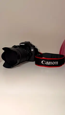 Canon EOS 60D DSLR with 18-135mm Lens and Strap with bag - Good Working Condition