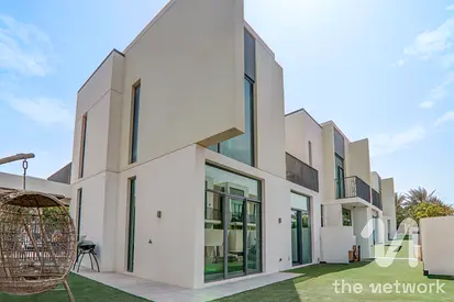 Single Row | Landscaped | Close to Amenities