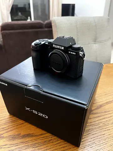 Fujifilm X-S20 Mirrorless Camera Body (Black)