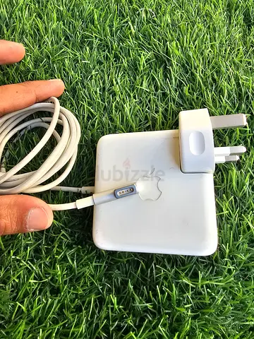 Apple MacBook MagSafe Power Adapter with UK Plug and Cable - Used