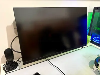 LG 4k 27 Inch HDR AMD FreeSync 27UL650-W