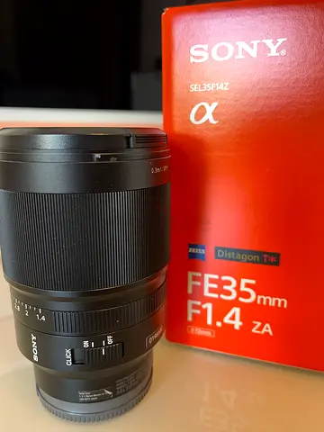 Sony FE 35mm F1.4 ZA Distagon T* Lens - Perfect Condition with Box