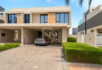 Prime Location | Park Facing | Vacant | Non-negotiable