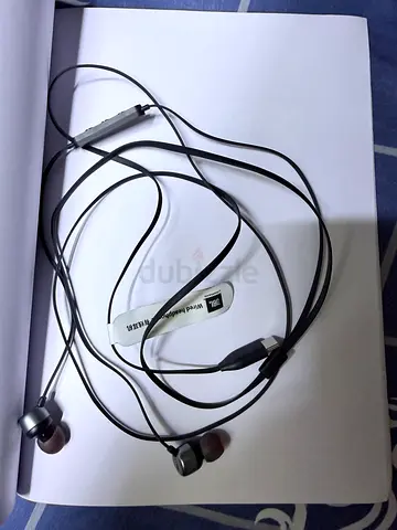 Wired in-ear earphones with inline mic - used, good condition