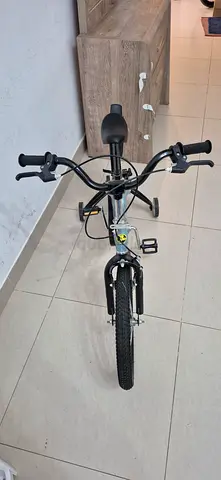 Used Kids Bike suitable for boys or girls of age between 5 to 10 years - Good Condition