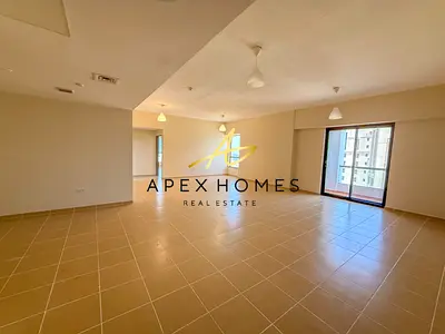 High Floor | Upgraded | Marina / Sea View