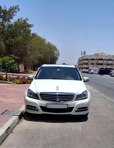 Mercedes-Benz 2012-C200 Elegance GCC Specs