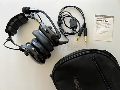 ASA AirClassics HS-1A Aviation Headset + Original Bag - Like New, ~20 Flights
