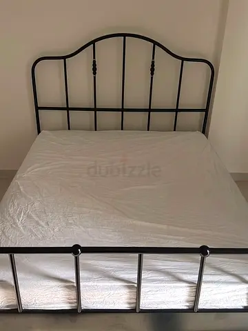 Bed frame king size with mattress