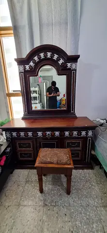 Dressing table with drawers , No delivery.