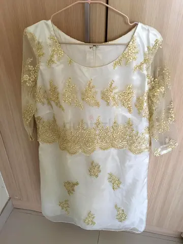 White and Gold lace dress - Size Approx xl