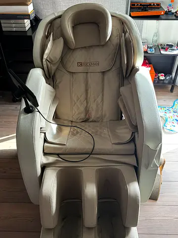 JC Buckman massage chair (off white, beige)