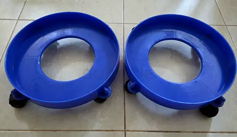 Plastic gas cylinder stand with 4 wheel (2numbers)
