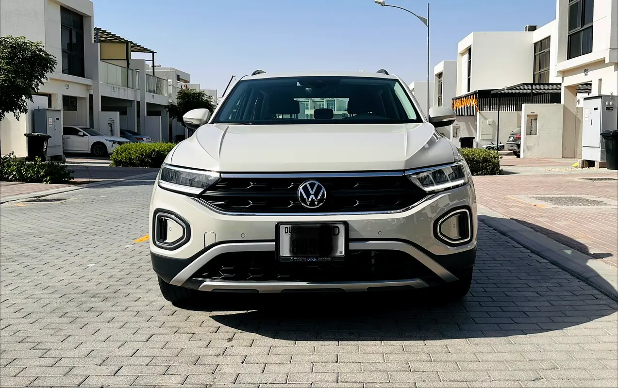 Volkswagen T-Roc 2024 — photo 1 of 12