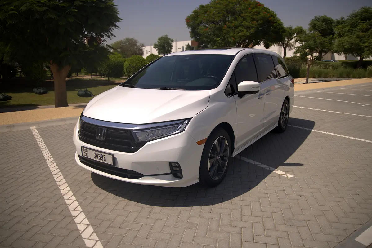 Honda Odyssey 2023 — photo 1 of 14