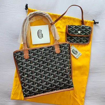 Brand New Hermes Evelyne 23 Rouge H Bag - Gold Hardware - Full Set
