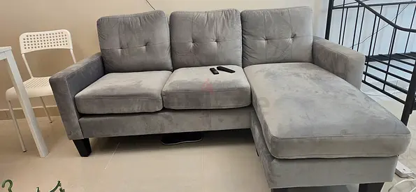 Grey 3-Seater Right/left -Arm Chaise Sofa (Modern) pan home product, this slightly used, 4 small fam