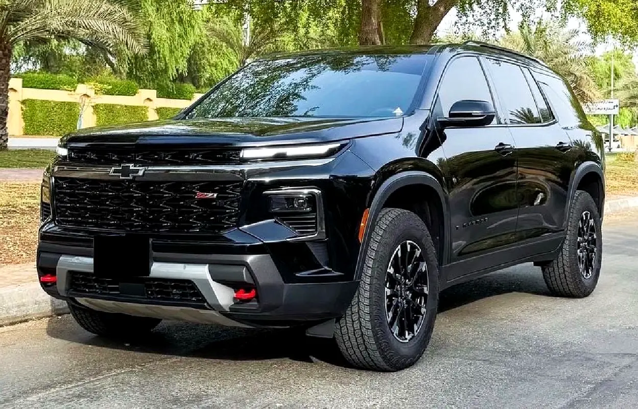 Chevrolet Traverse 2024 — photo 1 of 4