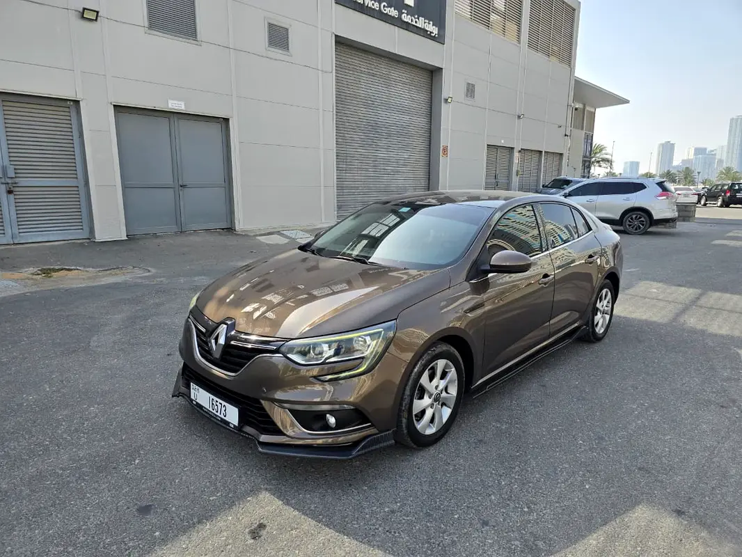 Renault Megane 2021 — photo 1 of 13