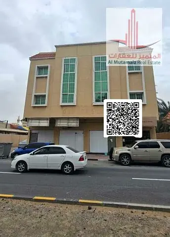 للايجار غرفه وصاله فى الروضه 3 على بعددقايق من شارع الشيخ عمار