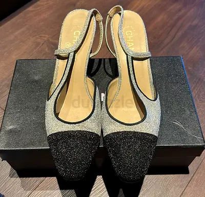 CHANEL SILVER GLITTER CLASSIC SLINGBACKS EXCELLENT CONDITION 41 SIZE