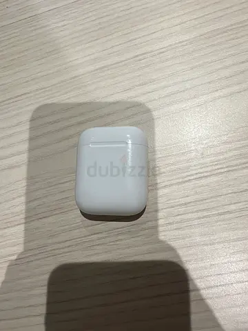 Apple AirPods (1st/2nd gen) charging case - good condition